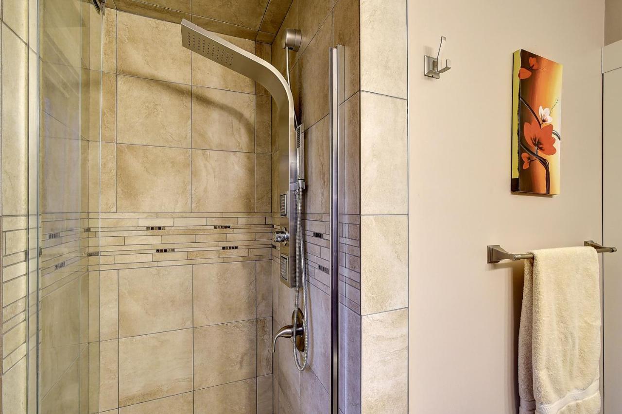 Rodee Homestay Вест-Келоуна Экстерьер фото
