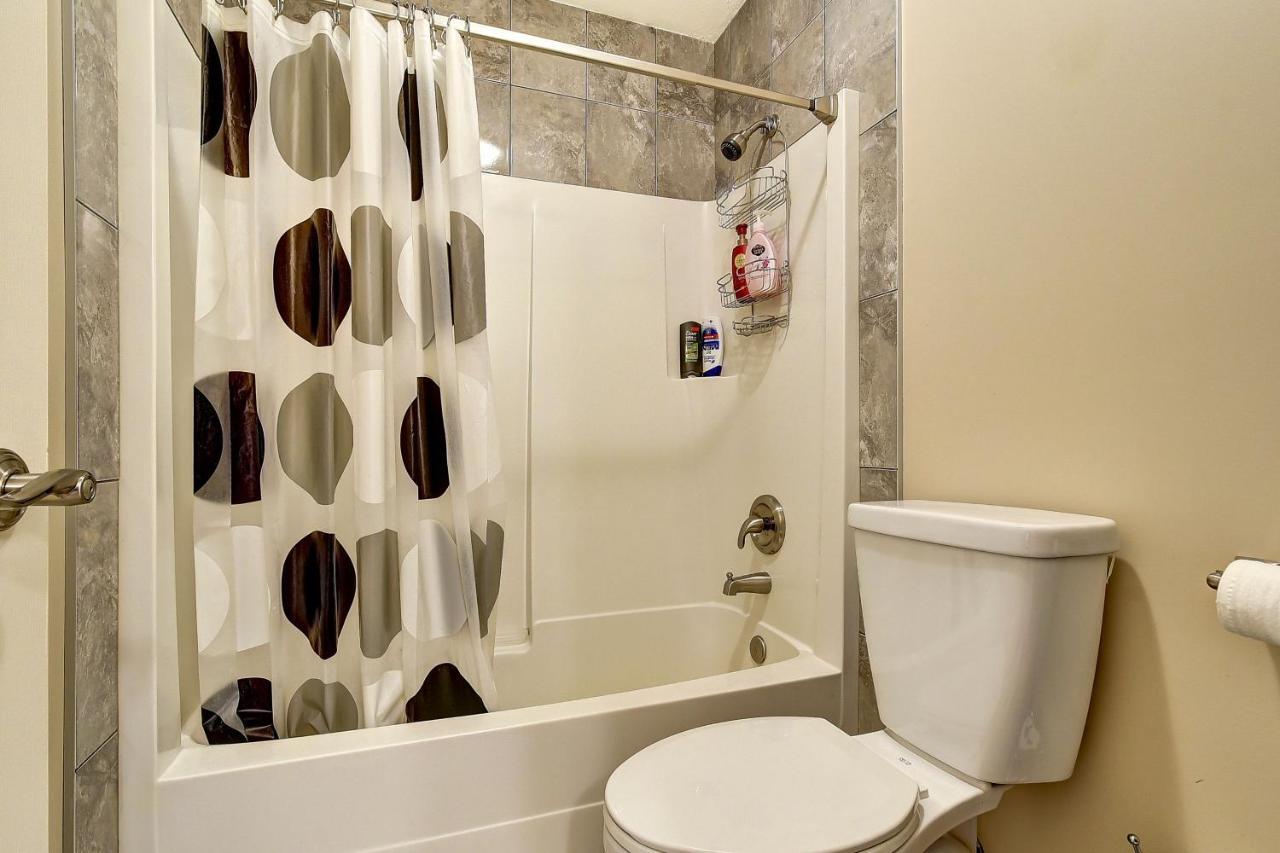 Rodee Homestay Вест-Келоуна Экстерьер фото